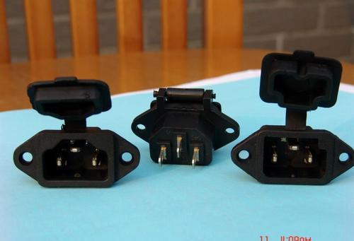 插頭及器具耦合器